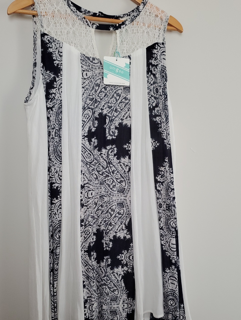 Umgee Black & White Paisley Lace Yoke Maxi Dress
